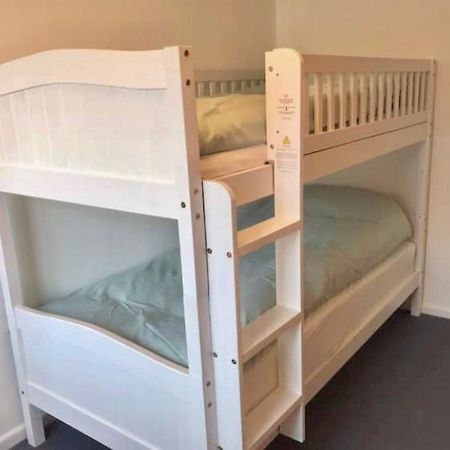Great Price, Lovely Comfy Flat.2 Mins From The Sea Lyme Regis Eksteriør billede