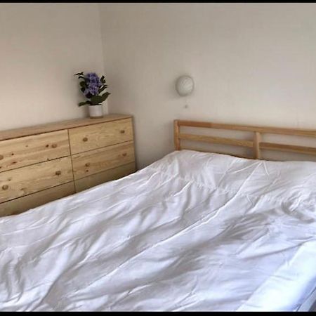 Great Price, Lovely Comfy Flat.2 Mins From The Sea Lyme Regis Eksteriør billede